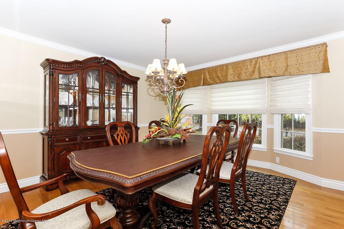 148 Wyncrest Road Marlboro, NJ 07746 - Photo 6 of 33 diningroom_1200