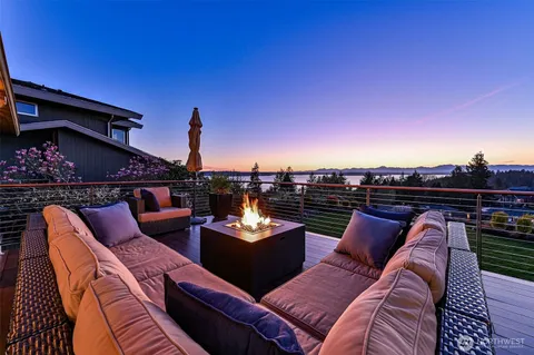 $2,250,000 | 8809 42nd Avenue Southwest, Seattle, WA 98136