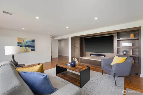 $2,250,000 | 8809 42nd Avenue Southwest, Seattle, WA 98136