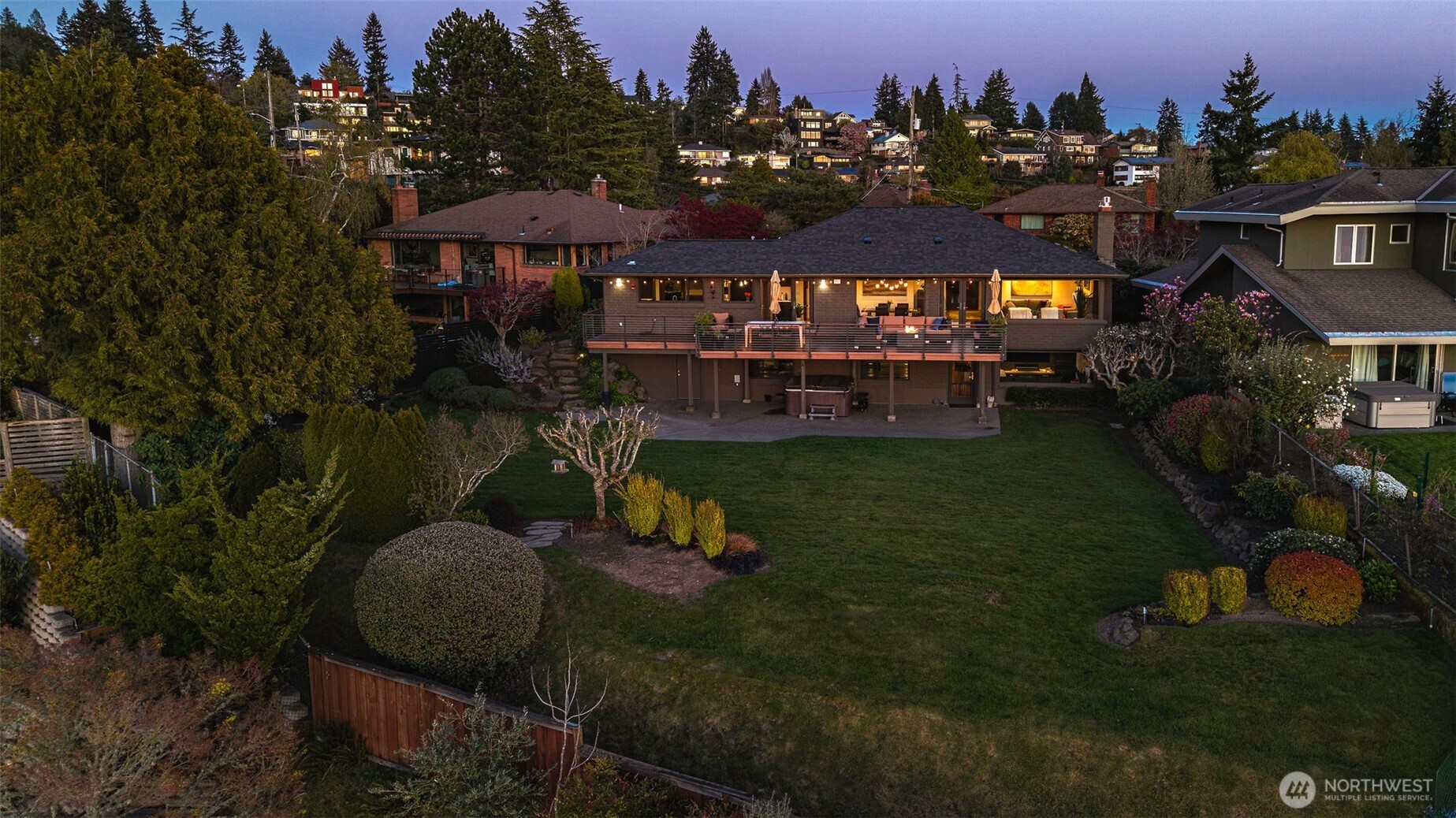8809 42nd Avenue Southwest Seattle, WA 98136 - Photo 31 of 39