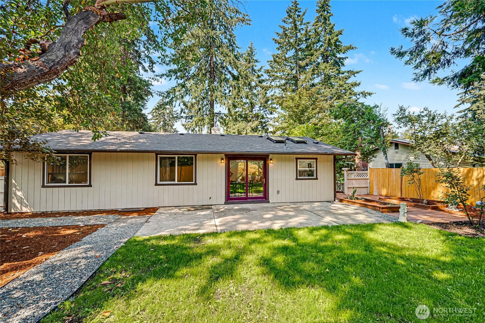 1121 Military Road East Tacoma, WA 98445 - Photo 25 of 28 Gallery Image 25