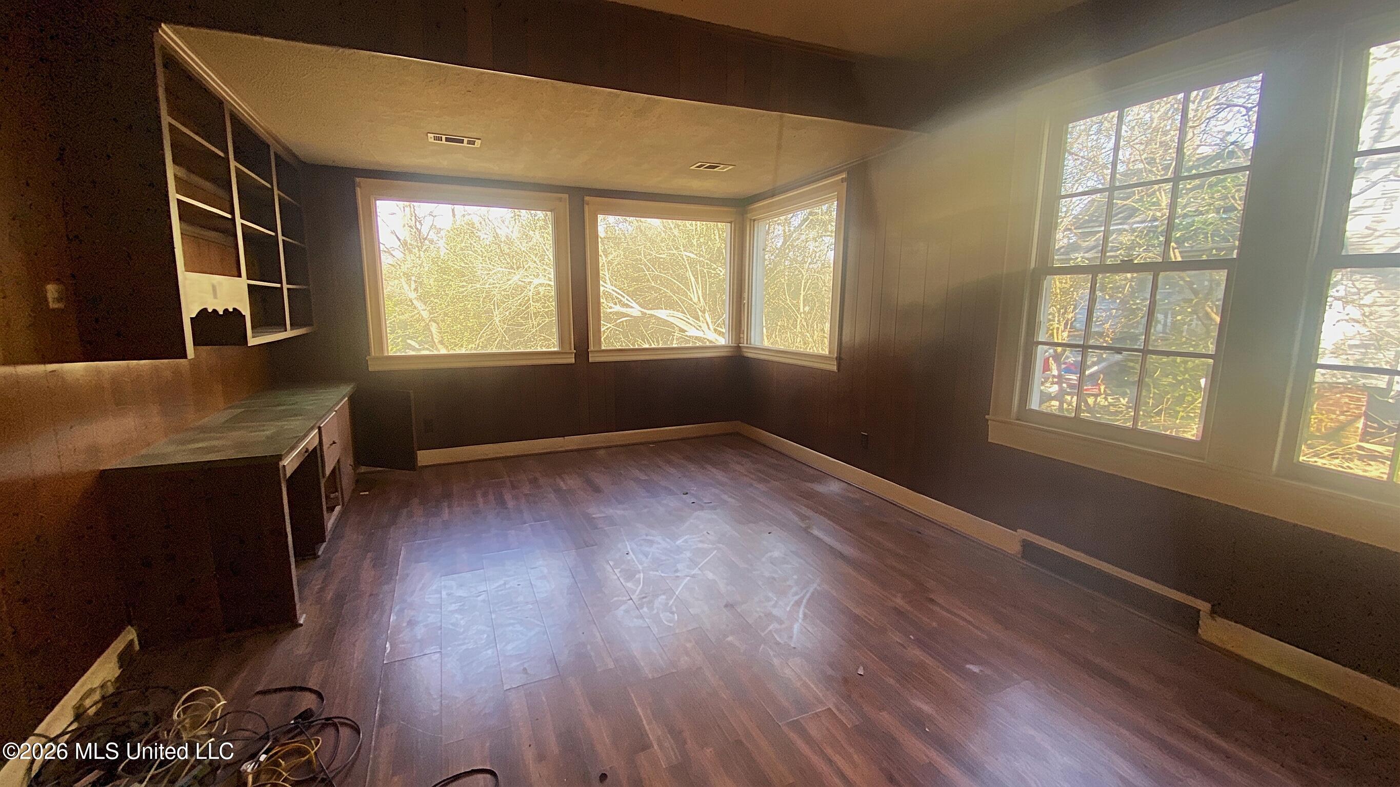 408 Boulevard Street Lexington, MS 39095 - Photo 5 of 12 Living room