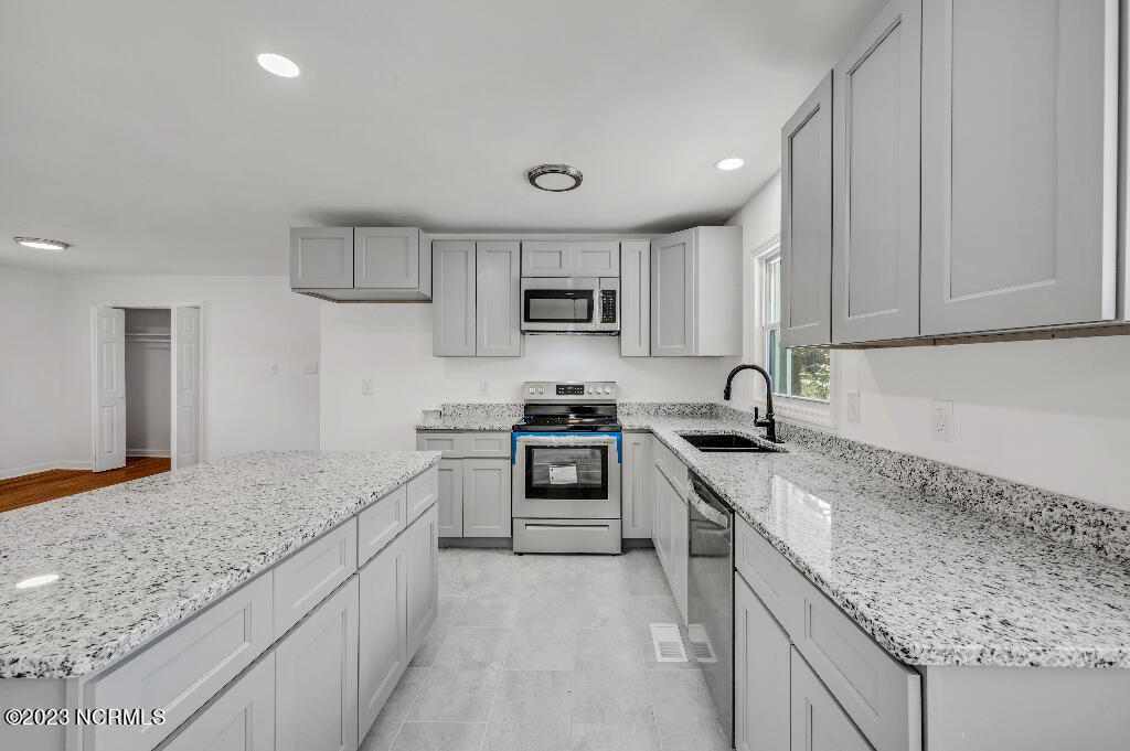 101 Riverside Drive Havelock, NC 28532 - Photo 15 of 45 14