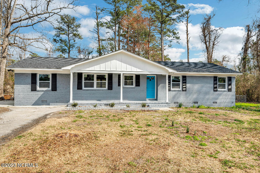 101 Riverside Drive Havelock, NC 28532 - Photo 3 of 45 02