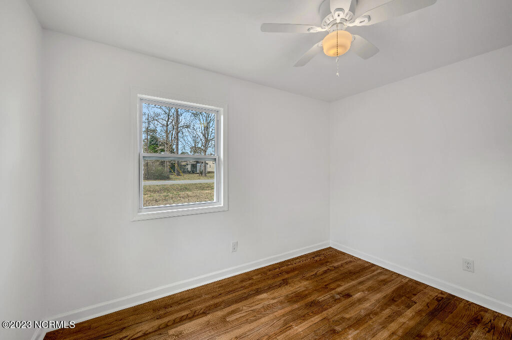 101 Riverside Drive Havelock, NC 28532 - Photo 34 of 45 33