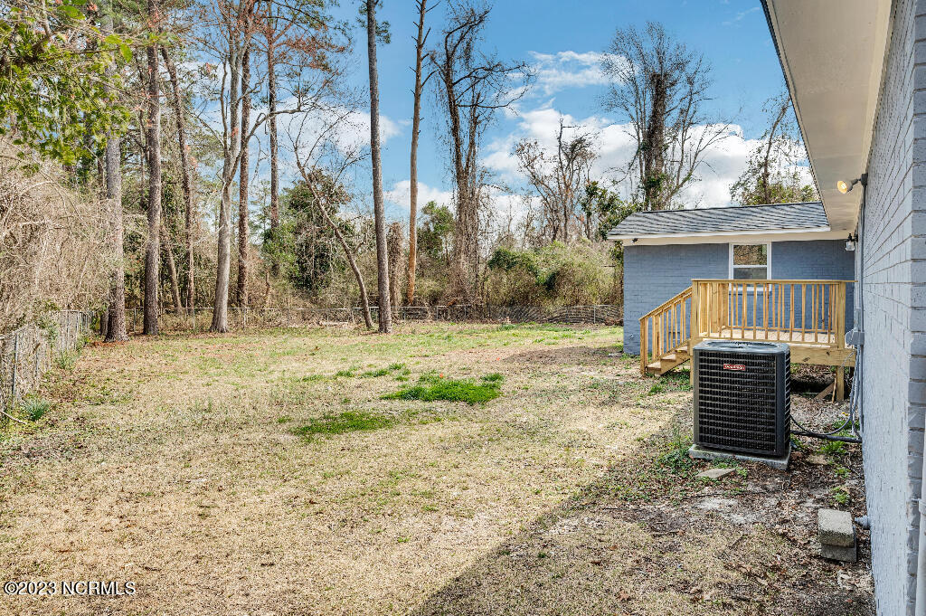 101 Riverside Drive Havelock, NC 28532 - Photo 5 of 45 04