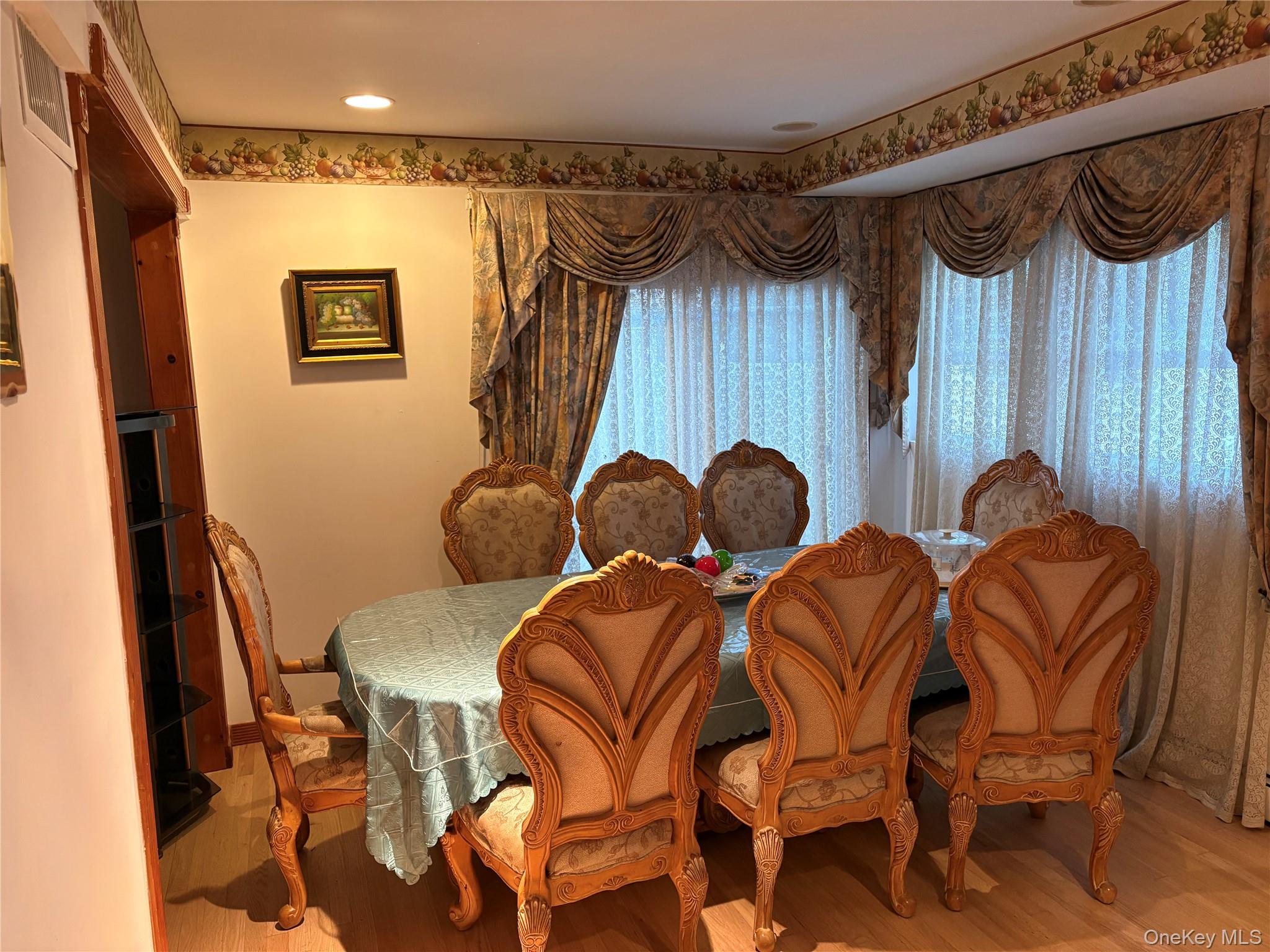 34 Marlowe Road Valley Stream, NY 11580 - Photo 7 of 27 Gallery Image 7