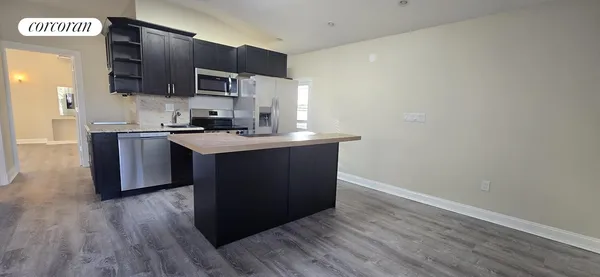 $3,275 | 162-16 77th Road, Unit 2 | Hillcrest