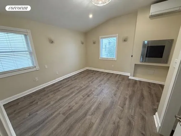 $3,275 | 162-16 77th Road, Unit 2 | Hillcrest