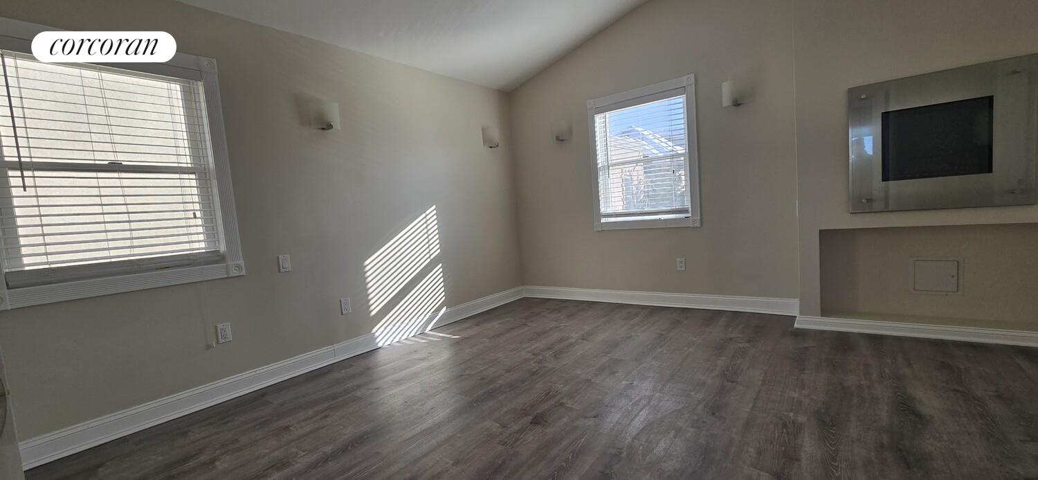 162-16 77th Road, Unit 2 Queens, NY 11366 - Photo 7 of 28