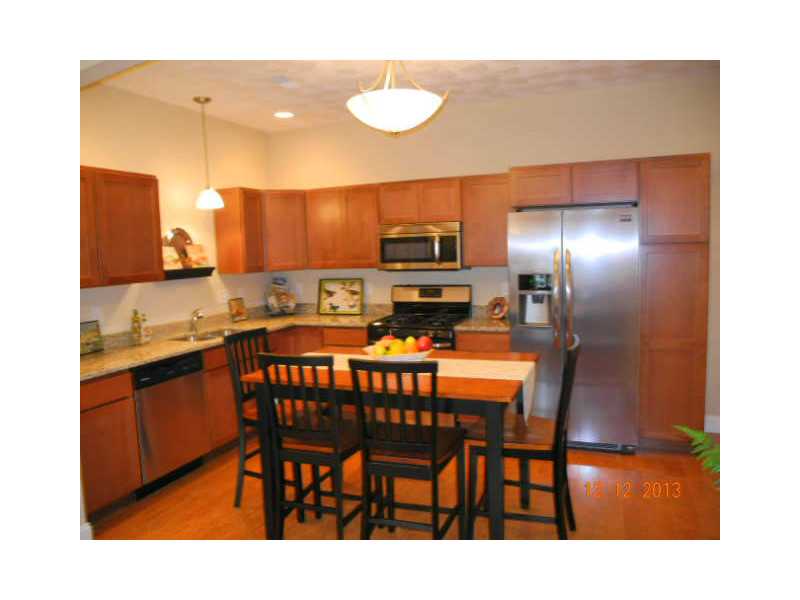 301 West Shore Road, Unit 13 Warwick, RI 02889 - Photo 4 of 8 Kitchen.