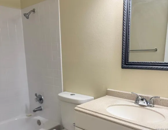 $1,900 | 8351 Longhorn Ridge Drive, Converse, TX 78109