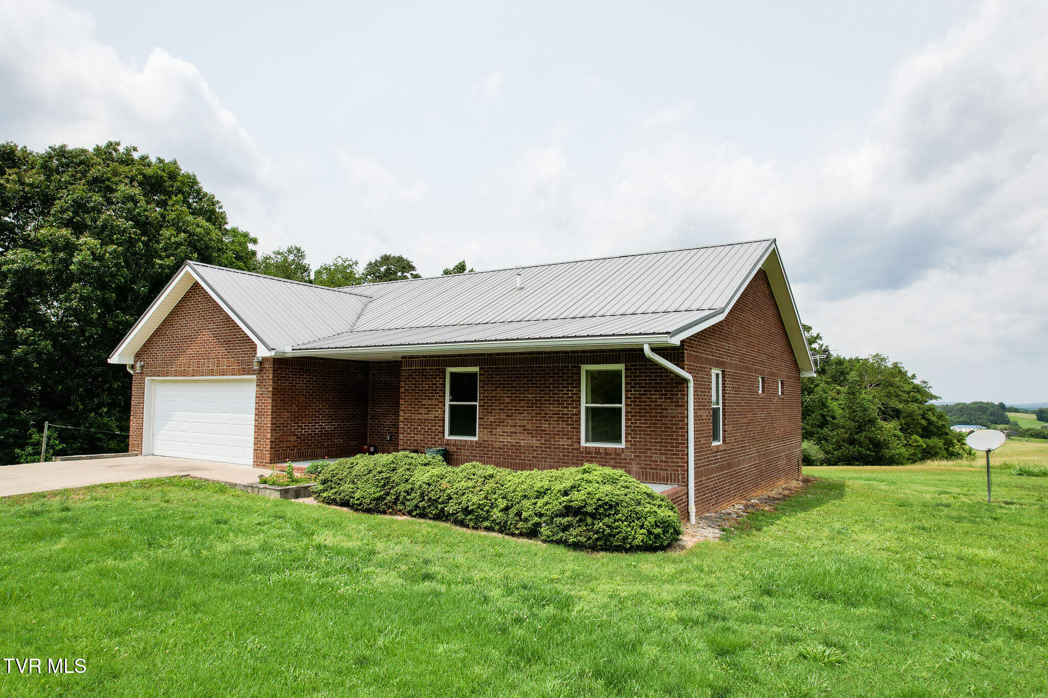872 Doyle Davis Road Greeneville, TN 37743 - Photo 1 of 34 DJI_0030