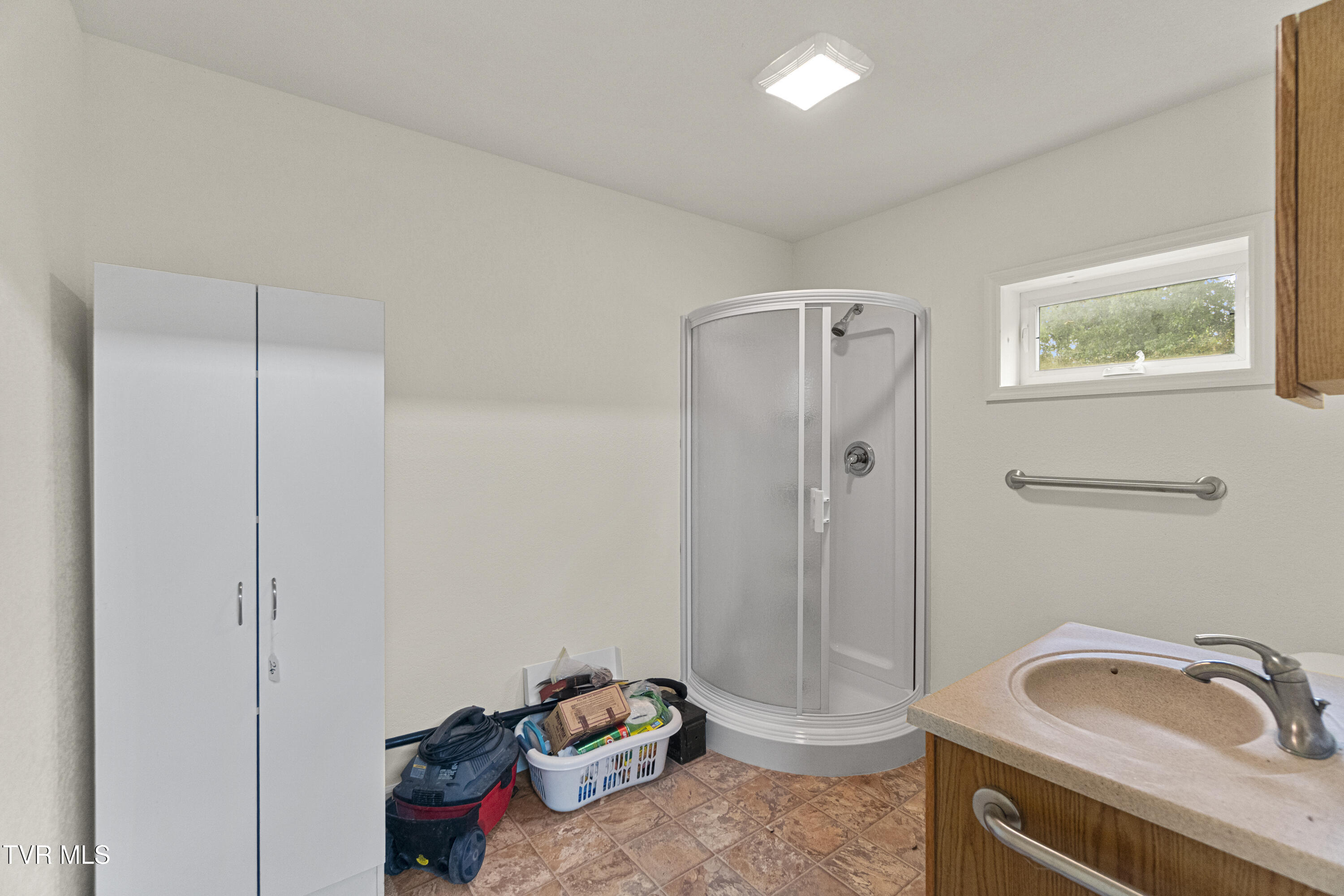 872 Doyle Davis Road Greeneville, TN 37743 - Photo 33 of 34 basement bathroom