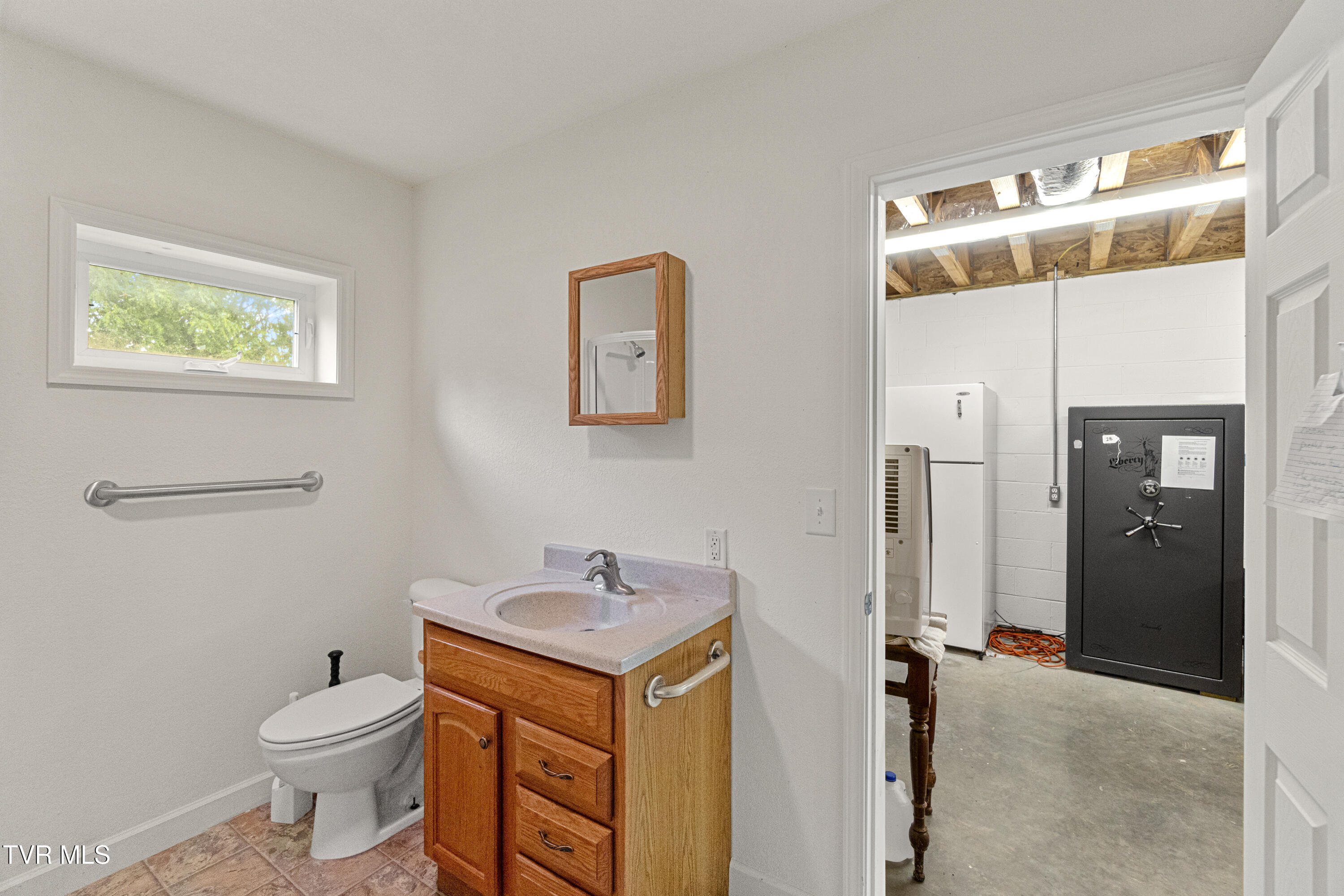 872 Doyle Davis Road Greeneville, TN 37743 - Photo 34 of 34 basement bathroom