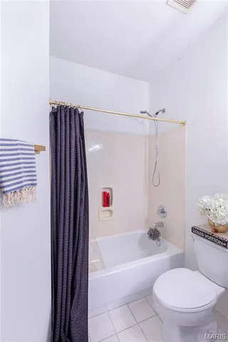 $299,900 | 13101 Mill Crossing Court, Unit 302, St. Louis, MO 63141