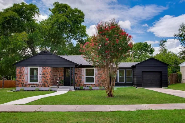 $2,100 | 3407 La Vern Avenue, Dallas, TX 75227