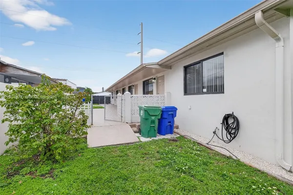 $3,490 | 4727 Northwest 4th Street, Unit 4727, Miami, FL 33126