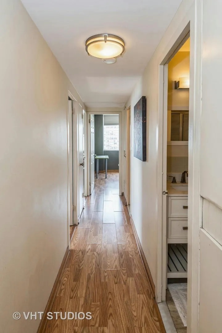 6301 North Sheridan Road, Unit 10R Chicago, IL 60660 - Photo 7 of 20