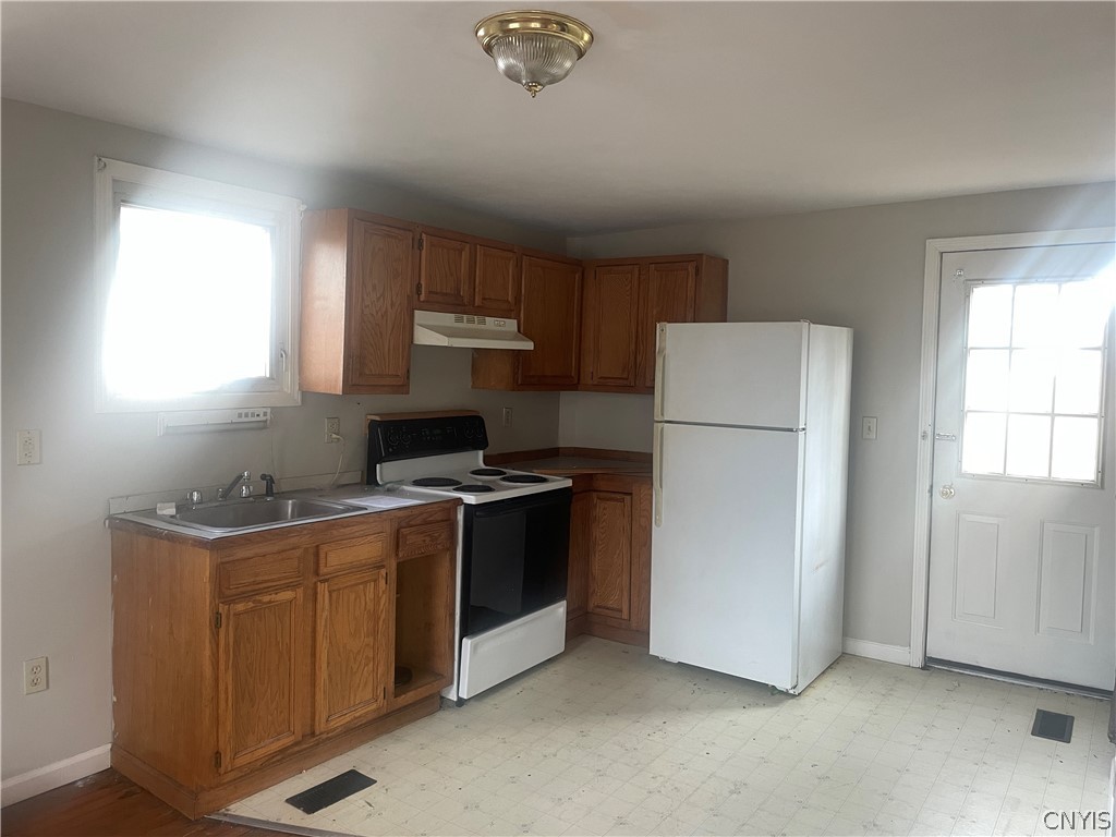 116 Mill Street Lenox, NY 13032 - Photo 4 of 7 Kitchen