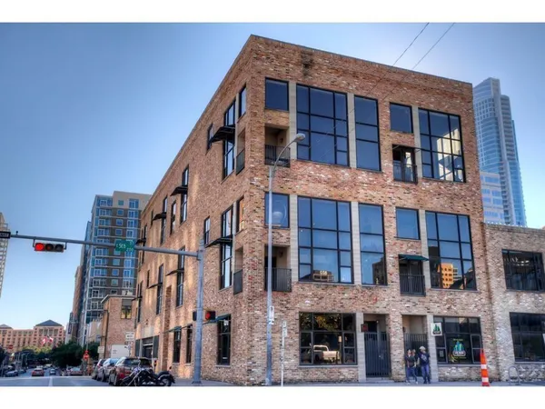 $2,900 | 411 Brazos Street, Unit 218, Austin, TX 78701