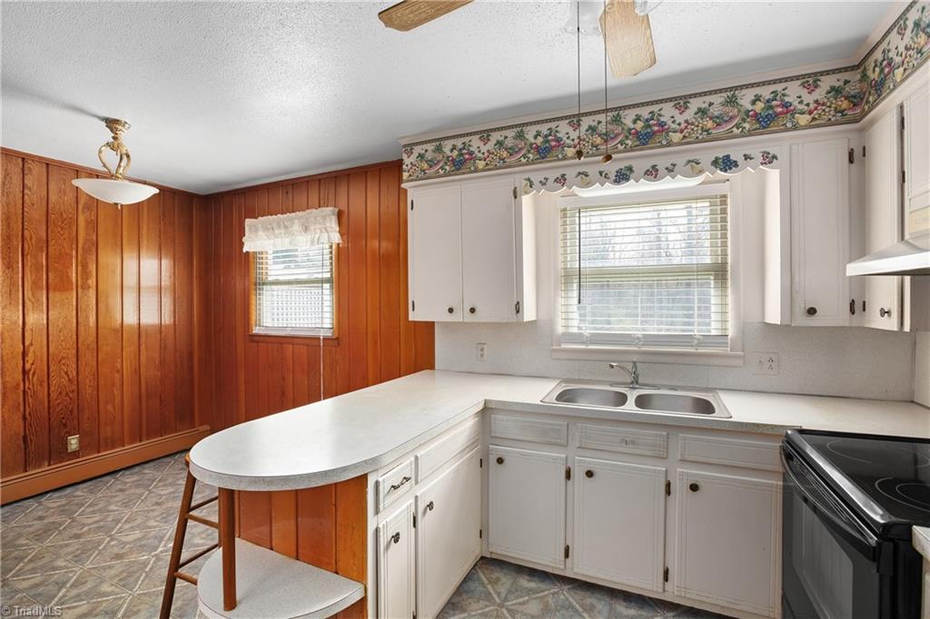 1331 Bethania-Rural Hall Road Winston-Salem, NC 27106 - Photo 13 of 47
