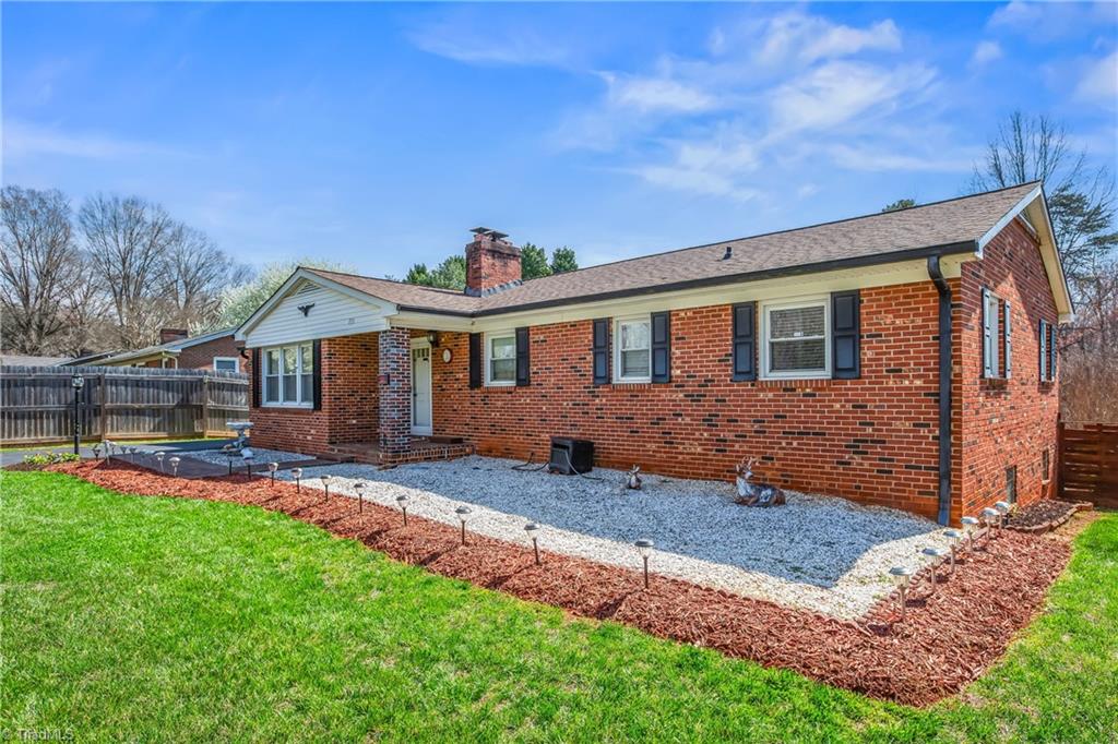 1331 Bethania-Rural Hall Road Winston-Salem, NC 27106 - Photo 4 of 47