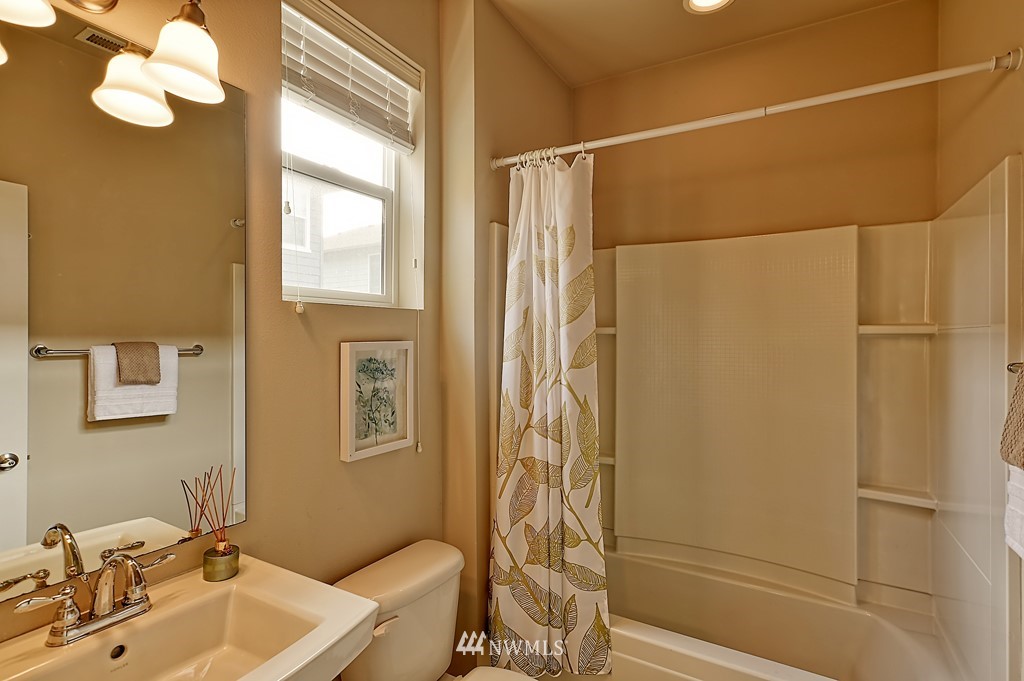3526 176th Place Southeast Bothell, WA 98012 - Photo 11 of 24 Gallery Image 11