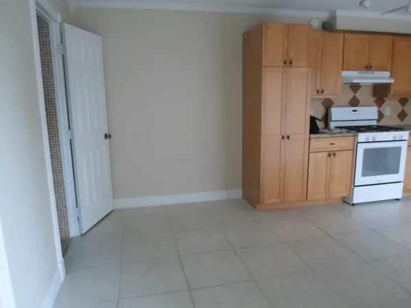 $2,300 | 1674 Forest Lakes Circle, Unit C, West Palm Beach, FL 33406