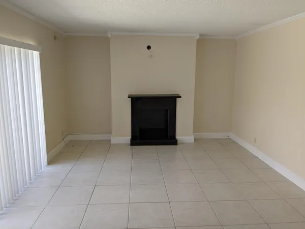 $2,300 | 1674 Forest Lakes Circle, Unit C, West Palm Beach, FL 33406