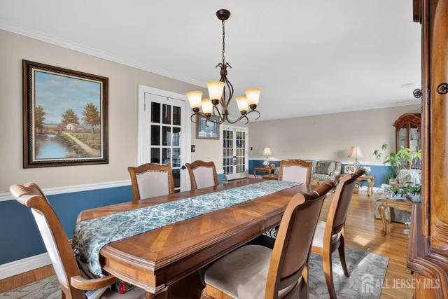 $695,000 | 10 Barbara Place, Sayreville, NJ 08872