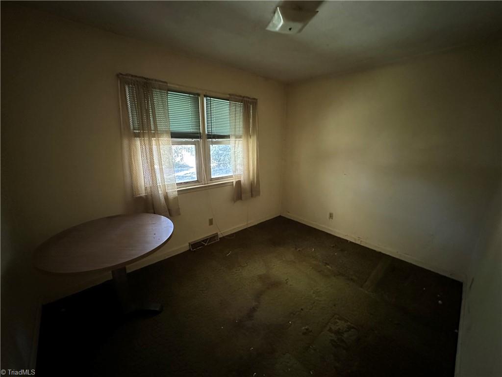 1502 Trosper Road Greensboro, NC 27455 - Photo 10 of 32 Gallery Image 10