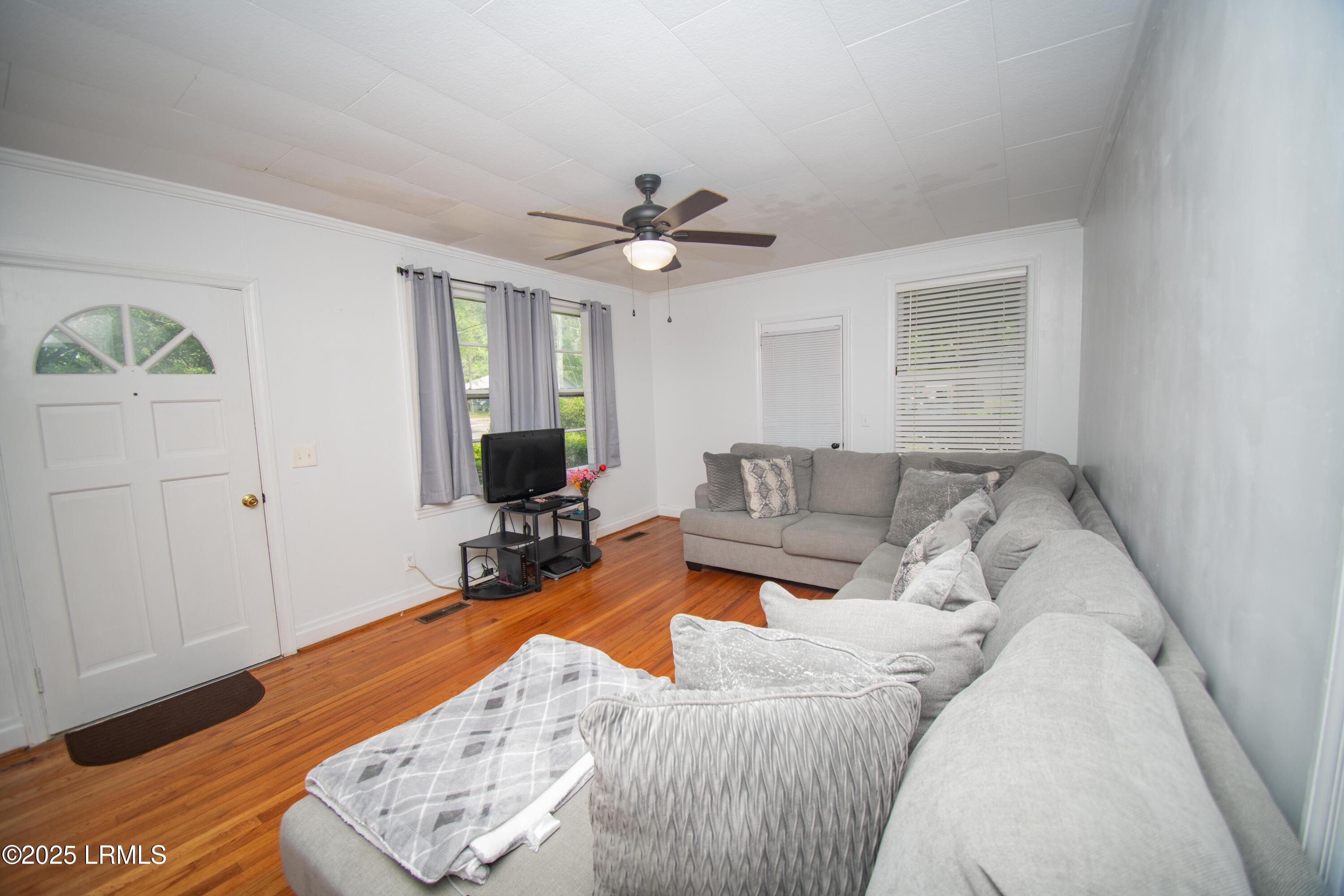 101 Brabham Street Brunson, SC 29911 - Photo 4 of 27 101 (6)