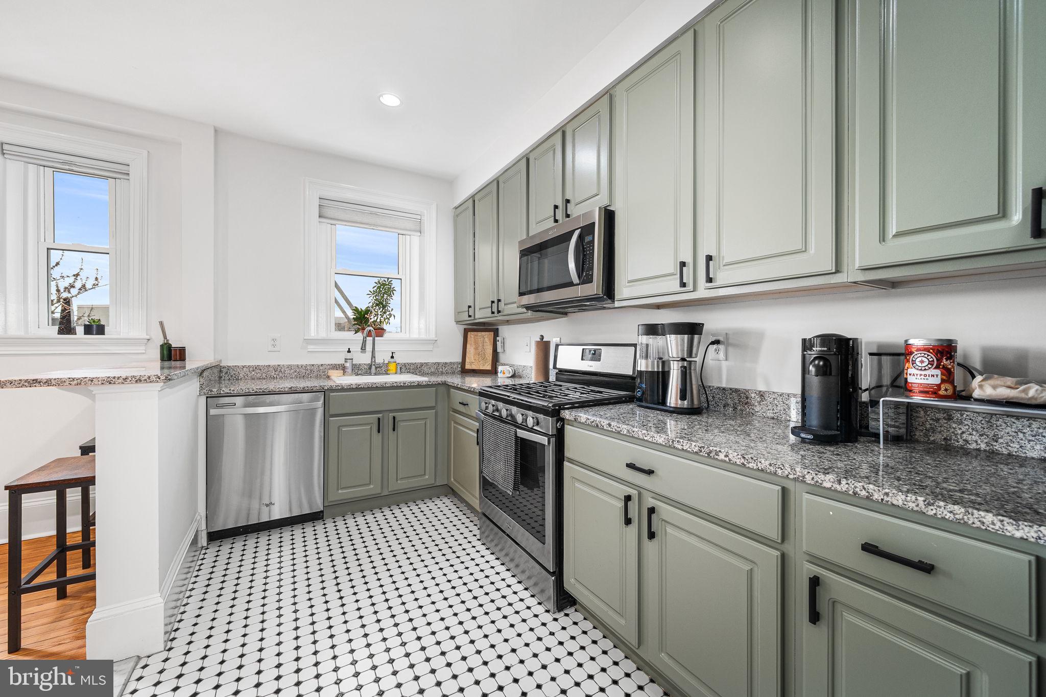 1423 R Street Northwest, Unit 402 Washington, DC 20009 - Photo 15 of 37 Updated Kitchen