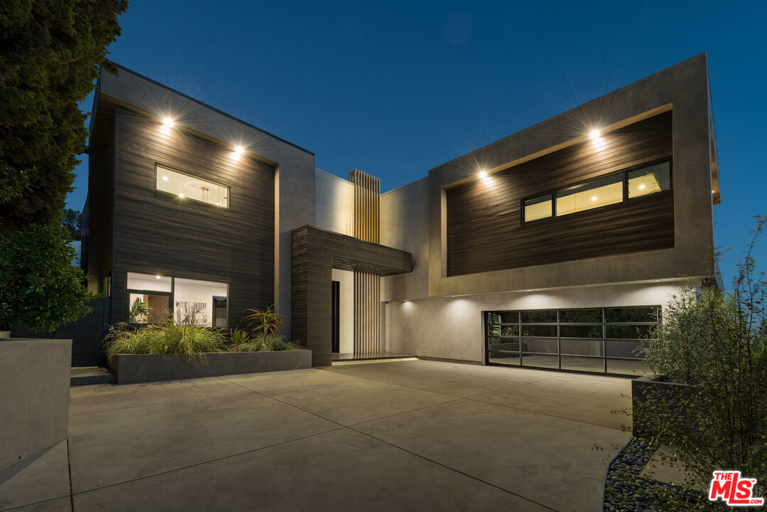 2300 Mt Olympus Drive Los Angeles, CA 90046 - Photo 1 of 26