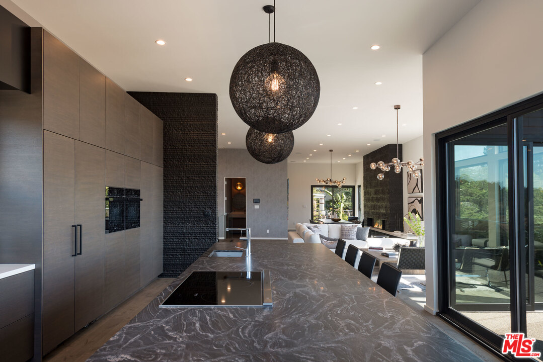 2300 Mt Olympus Drive Los Angeles, CA 90046 - Photo 12 of 26