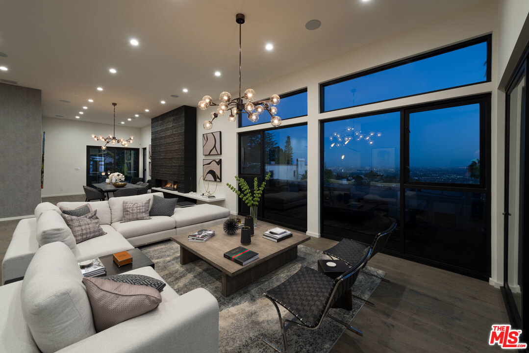 2300 Mt Olympus Drive Los Angeles, CA 90046 - Photo 14 of 26