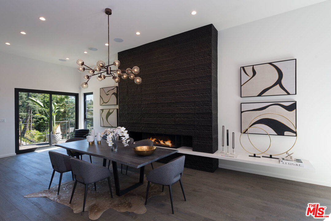 2300 Mt Olympus Drive Los Angeles, CA 90046 - Photo 16 of 26