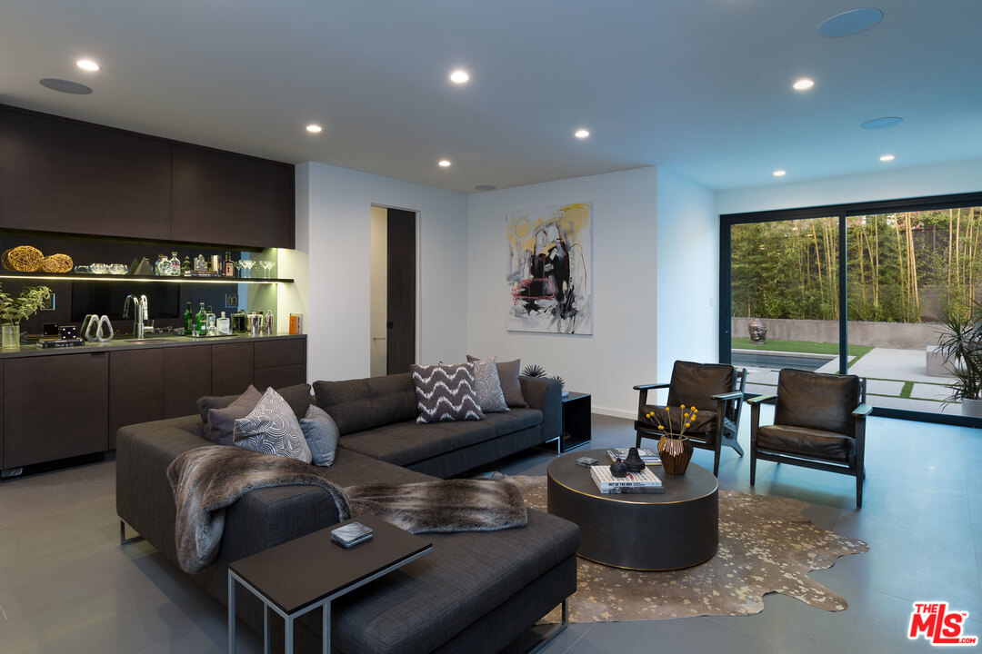 2300 Mt Olympus Drive Los Angeles, CA 90046 - Photo 19 of 26