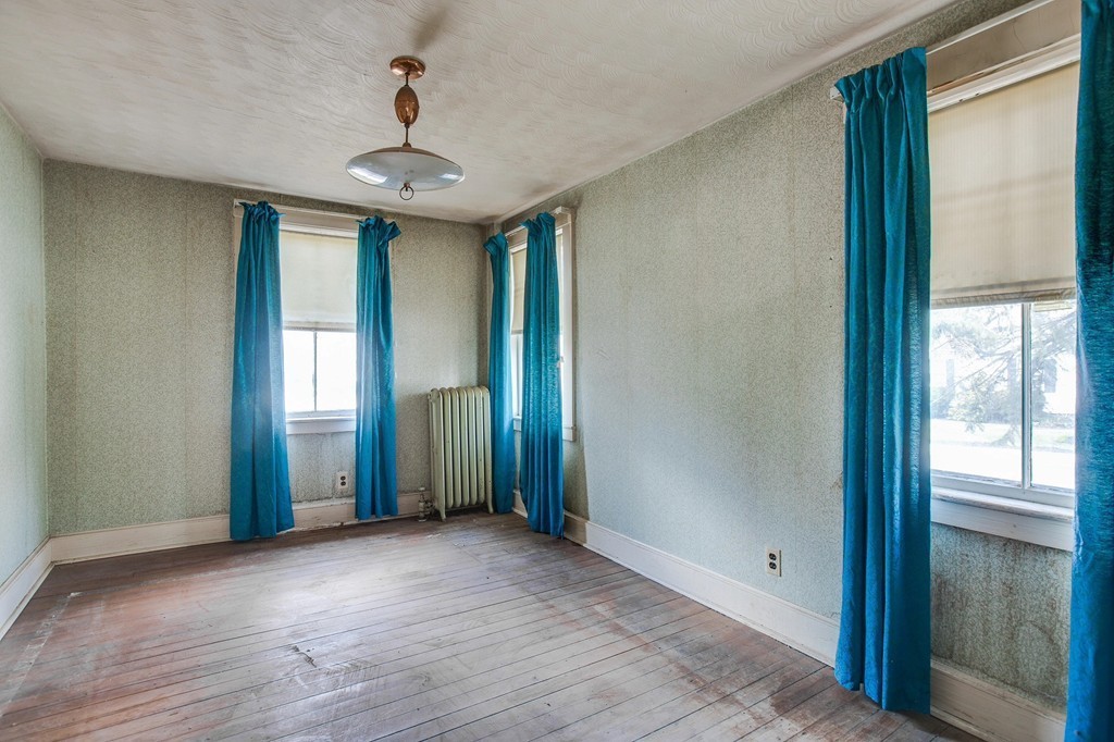 218 West Street Reading, MA 01867 - Photo 16 of 22 a view of an empty room with a window