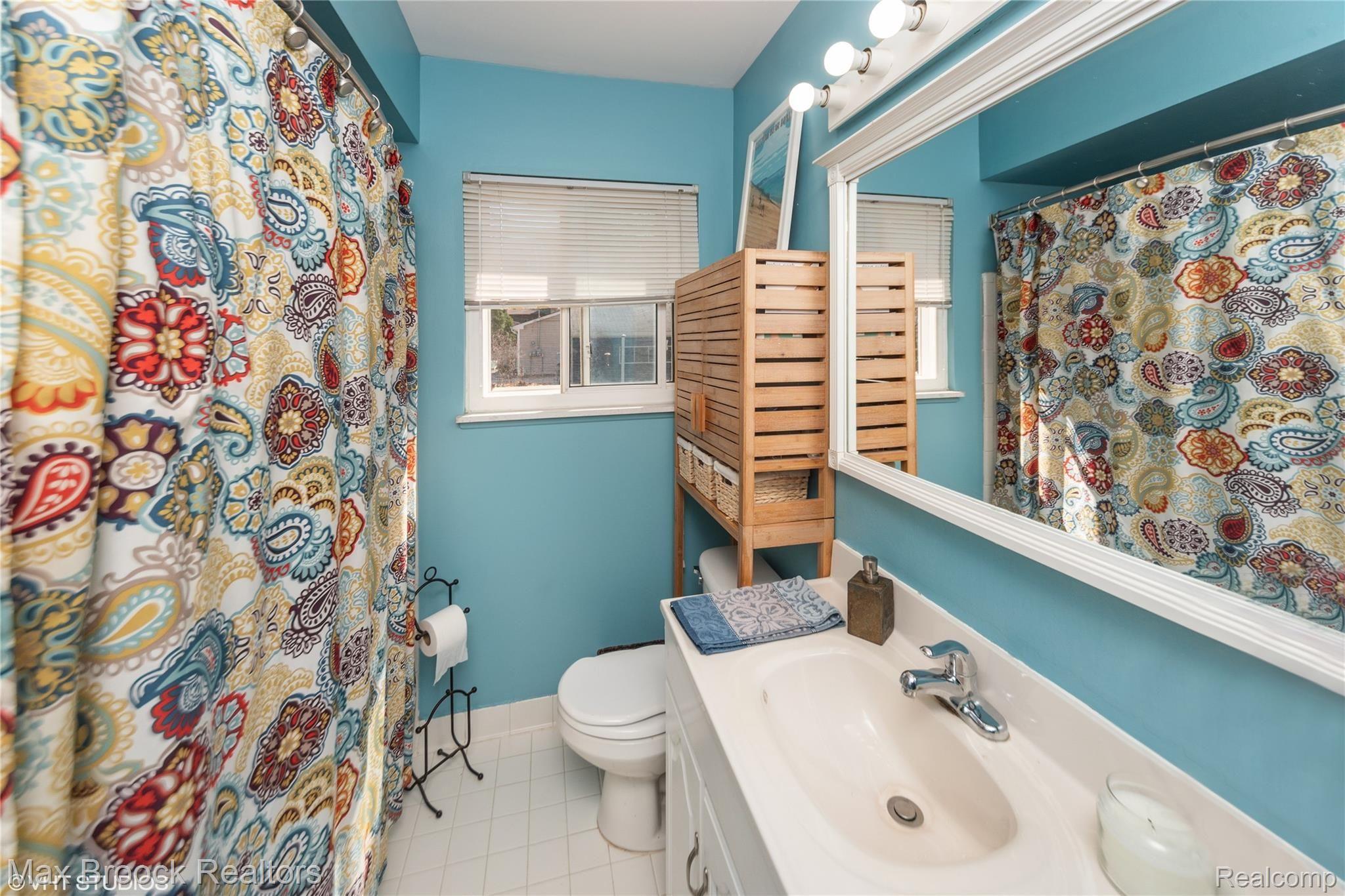 410 Trombley Road Troy, MI 48083 - Photo 7 of 10 09_410Trombley_2014_HiRes.jpg