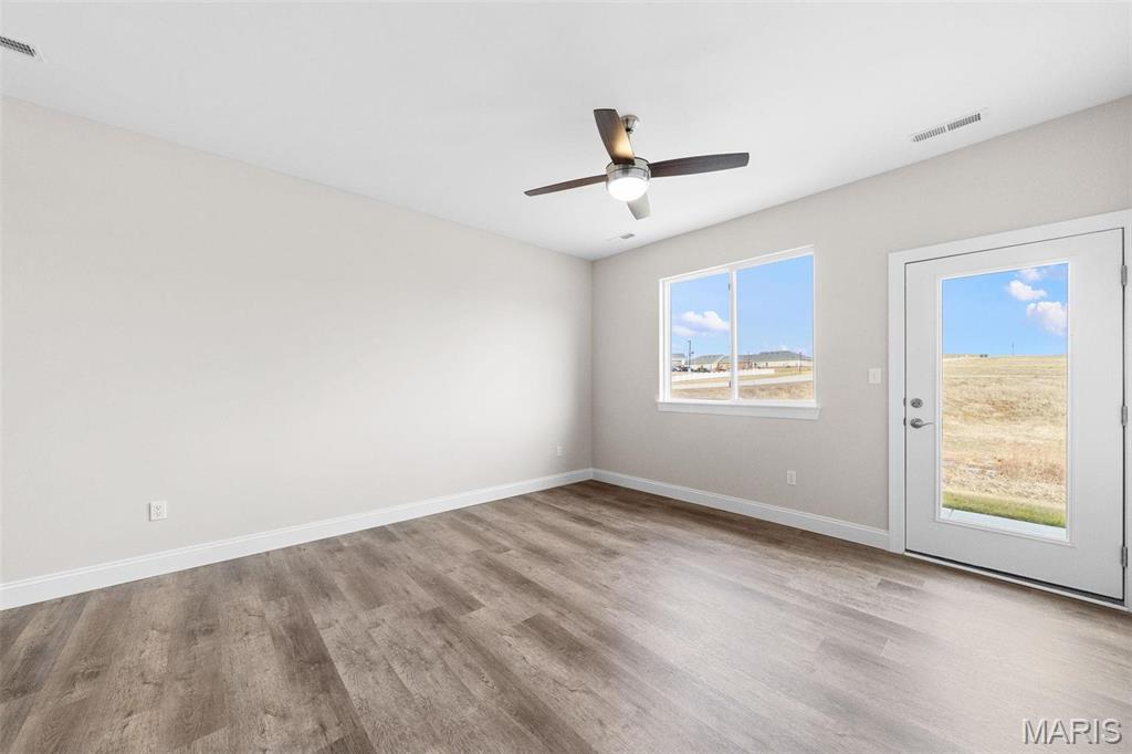 887 Walter Way Washington, MO 63090 - Photo 13 of 21