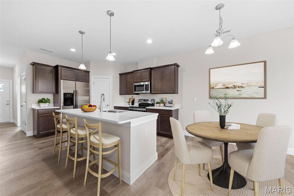 887 Walter Way Washington, MO 63090 - Photo 2 of 21