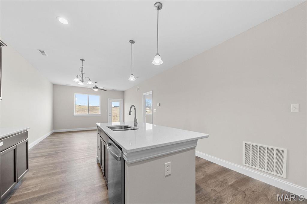 887 Walter Way Washington, MO 63090 - Photo 9 of 21