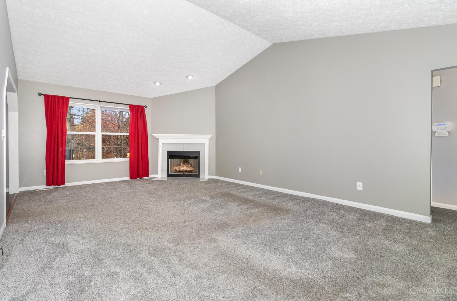 2354 Neeb Road Cincinnati, OH 45238 - Photo 5 of 33