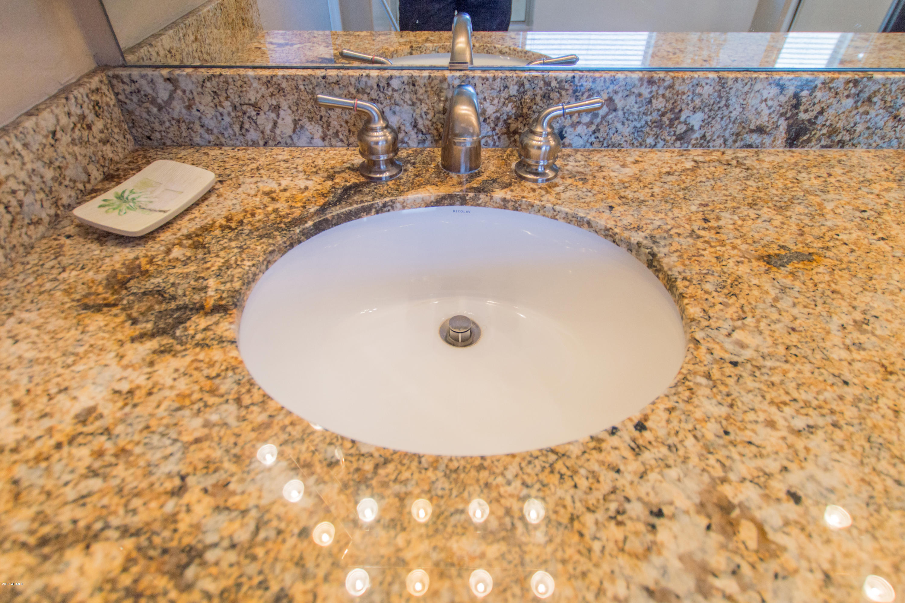 2625 East Fremont Road Phoenix, AZ 85042 - Photo 16 of 38