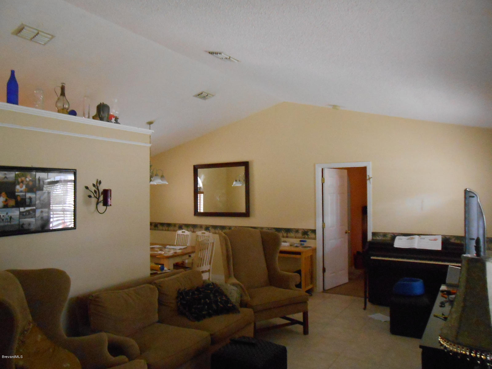 4915 Riverside Road Melbourne, FL 32935 - Photo 5 of 8 DSCN1641