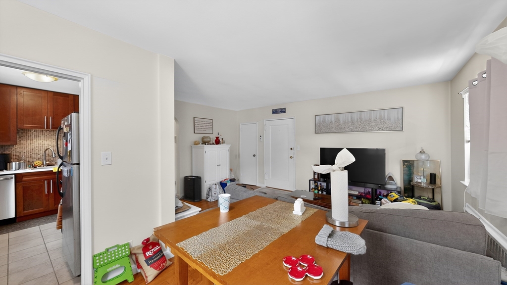 79 Sutherland Road, Unit 5 Boston, MA 02135 - Photo 6 of 13