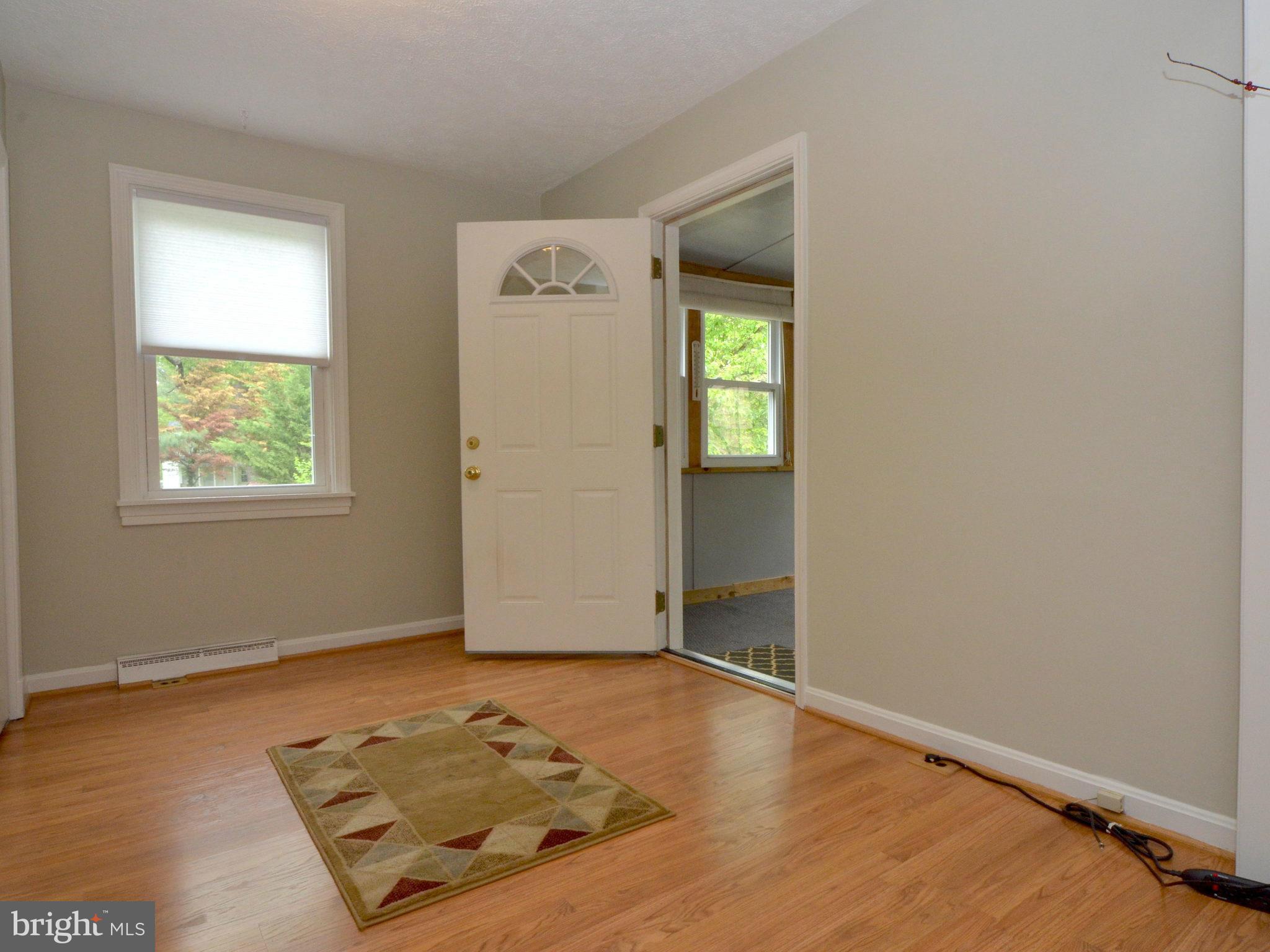 6720 Larkspur Road Morningside, MD 20746 - Photo 7 of 29 an empty room with window