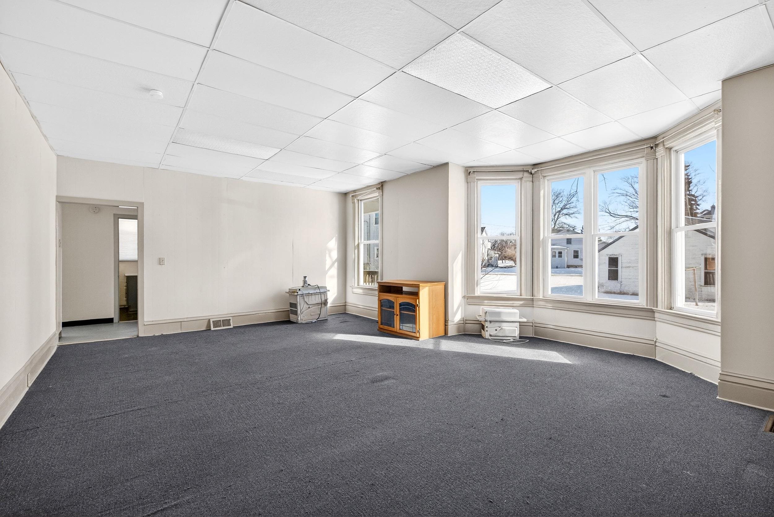 328 East Fond Du Lac Street Ripon, WI 54971 - Photo 3 of 20